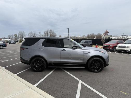 2024 Land Rover Discovery P360 Dynamic SE