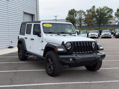 Bright White Clearcoat 2021 Jeep Wrangler Willys
