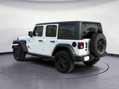 Bright White Clearcoat 2021 Jeep Wrangler Willys