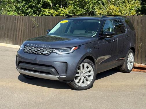 Varesine Blue Metallic 2026 Land Rover Discovery S