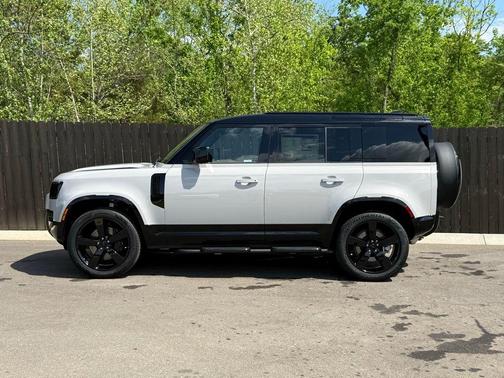 Borasco 2026 Land Rover Defender P400 X-Dynamic SE