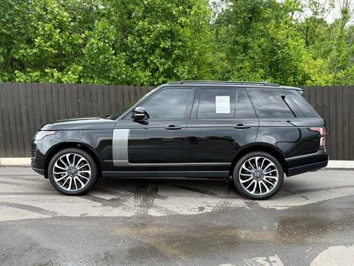 Santorini Black Metallic 2022 Land Rover Range Rover Westminster