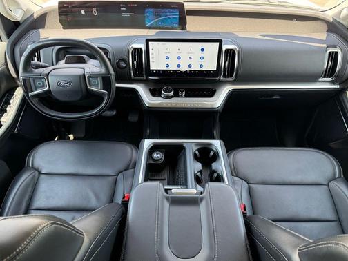 Oxford White 2025 Ford Expedition Max Platinum