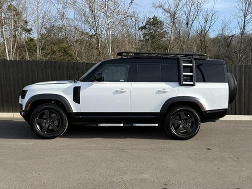 2023 Land Rover Defender 130 X-Dynamic SE