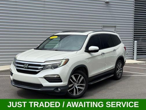 White Diamond Pearl 2016 Honda Pilot Touring