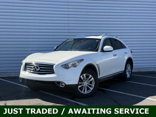 2016 INFINITI QX70 Base