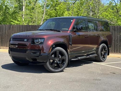 2025 Land Rover Defender 130 P400 X-Dynamic SE