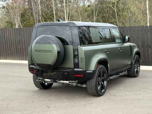 Woolstone 2026 Land Rover Defender P500 X-Dynamic SE