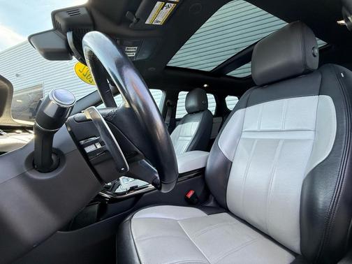 2022 Land Rover Range Rover Evoque R-Dynamic S