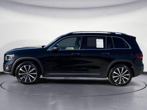 Night Black 2022 Mercedes-Benz GLB 250 4MATIC