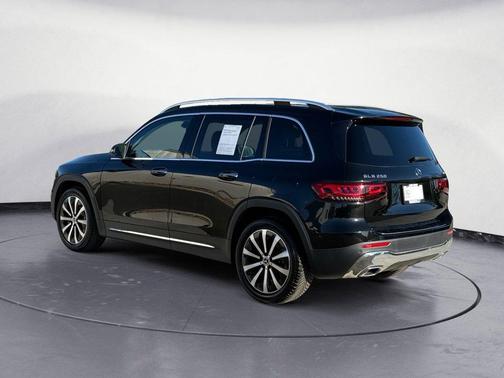 Night Black 2022 Mercedes-Benz GLB 250 4MATIC