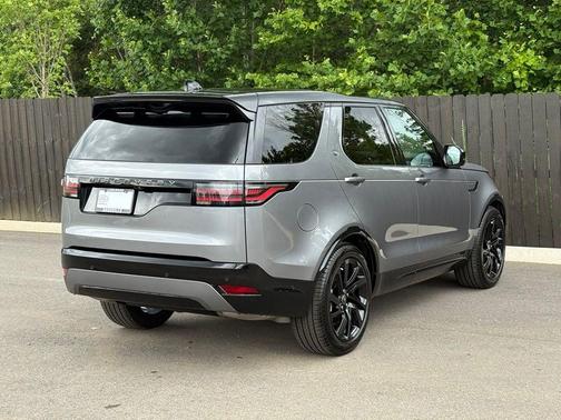 Eiger Grey Metallic 2025 Land Rover Discovery P360 Dynamic SE