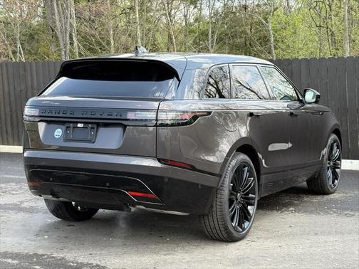 2026 Land Rover Range Rover Velar P250 SE R-Dynamic