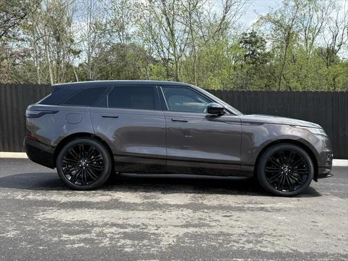 2026 Land Rover Range Rover Velar P250 SE R-Dynamic