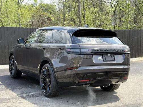 2026 Land Rover Range Rover Velar P250 SE R-Dynamic