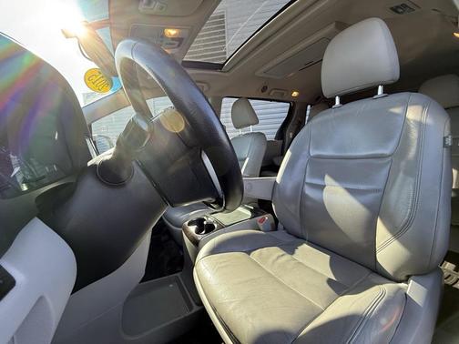 2015 Toyota Sienna XLE