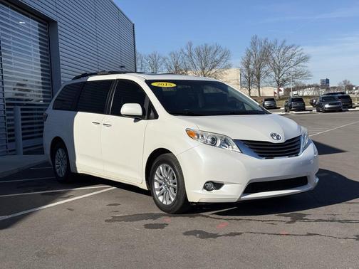 2015 Toyota Sienna XLE