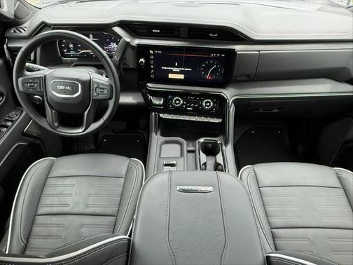2025 GMC Sierra 2500 AT4