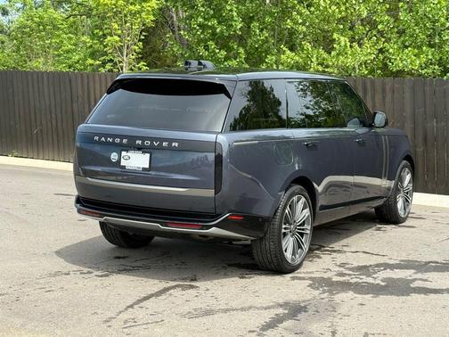 Varesine Blue Metallic 2024 Land Rover Range Rover P400 SE