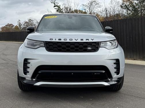 2023 Land Rover Discovery P300 S R-Dynamic