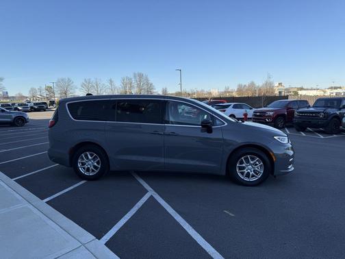 2025 Chrysler Pacifica L