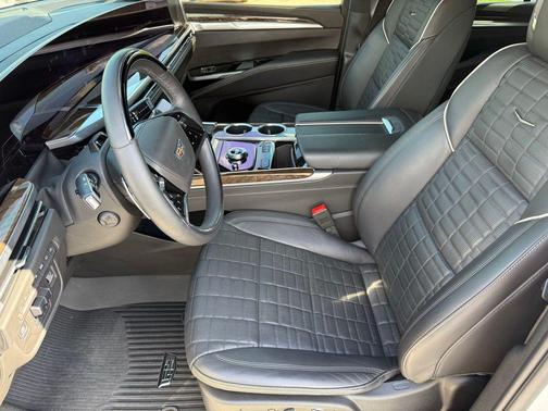 Crystal White Tricoat 2025 Cadillac Escalade Sport Platinum