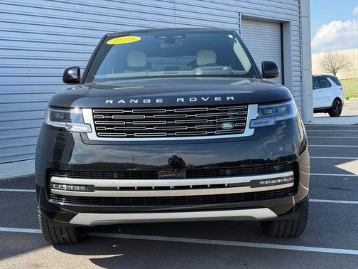2025 Land Rover Range Rover P400 SE