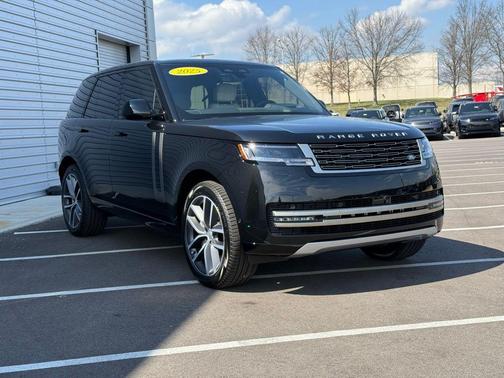 2025 Land Rover Range Rover P400 SE