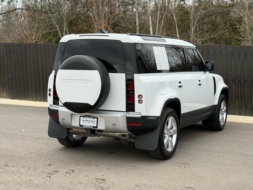 2025 Land Rover Defender 110 P300