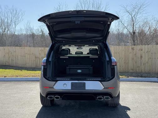 2025 Land Rover Range Rover Sport SE