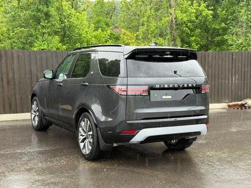 Gray 2026 Land Rover Discovery Gemini Edition