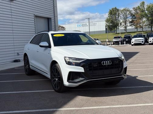 Glacier White Metallic 2021 Audi Q8 55 Prestige
