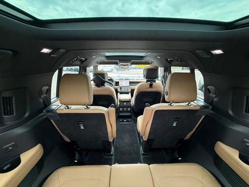 Gondwana Stone Metallic 2025 Land Rover Defender 130 P300 S