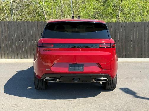 2025 Land Rover Range Rover Sport SE