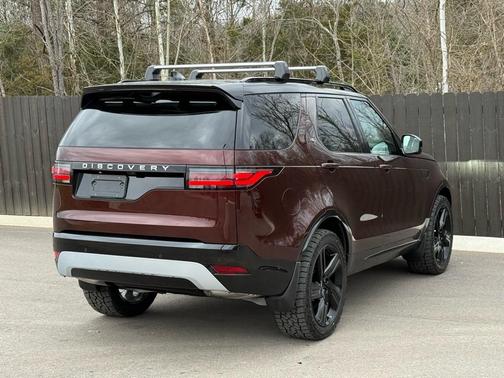 2026 Land Rover Discovery Tempest Edition