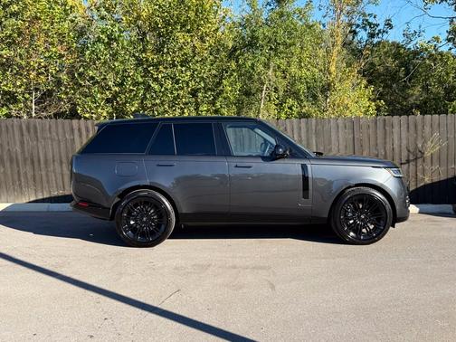 Gray 2027 Land Rover Range Rover SE