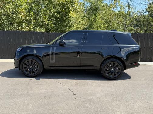 2025 Land Rover Range Rover P530 SE