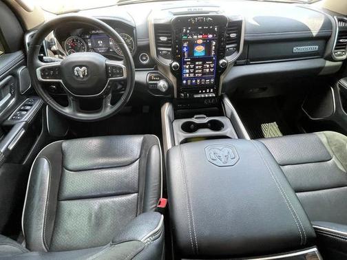 Photo 2 of 20 of 2019 RAM 1500 Laramie