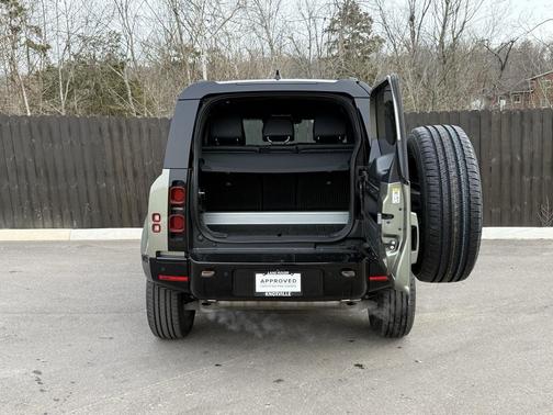 2023 Land Rover Defender 90 X-Dynamic SE