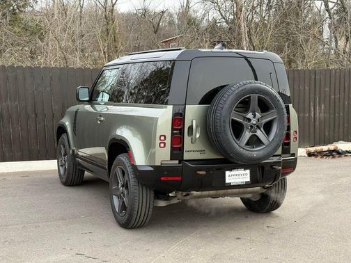 2023 Land Rover Defender 90 X-Dynamic SE