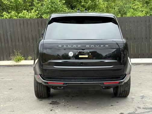 2025 Land Rover Range Rover P530 SE 7 Seat