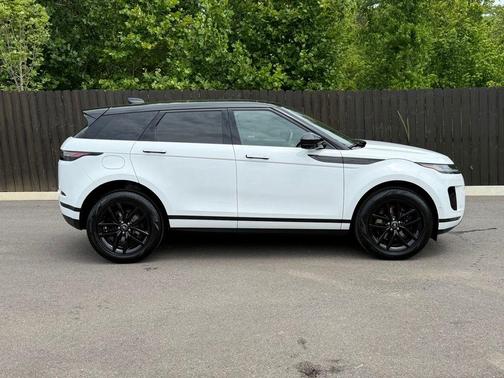 Fuji White 2026 Land Rover Range Rover Evoque S