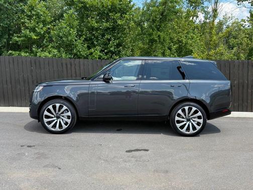 Carpathian 2026 Land Rover Range Rover SE