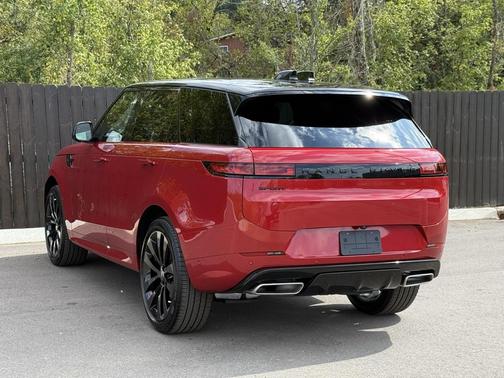 2025 Land Rover Range Rover Sport SE