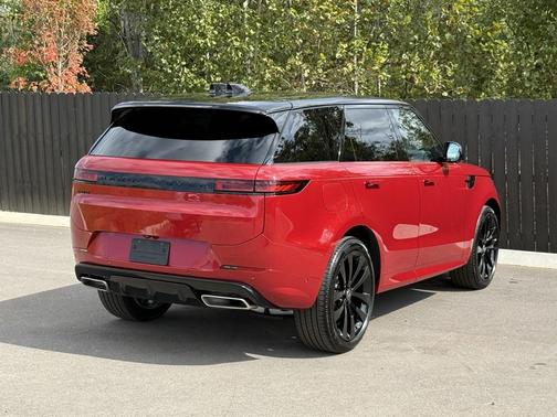 2025 Land Rover Range Rover Sport SE