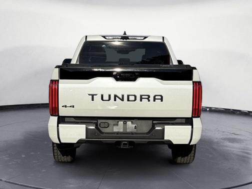 2024 Toyota Tundra Hybrid Platinum