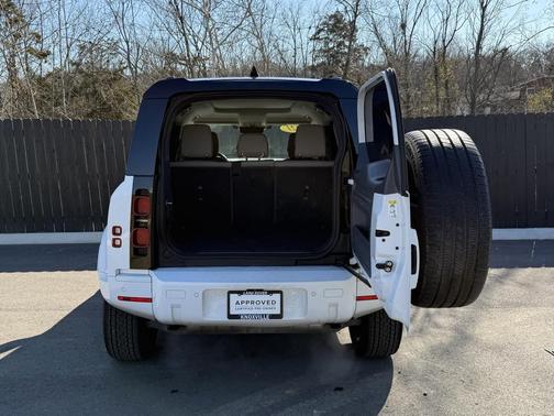 2021 Land Rover Defender 110 SE