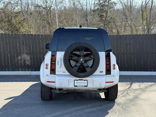 2021 Land Rover Defender 110 SE