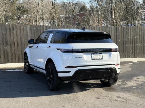 2026 Land Rover Range Rover Evoque Dynamic SE