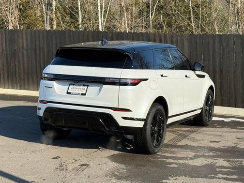 2026 Land Rover Range Rover Evoque Dynamic SE